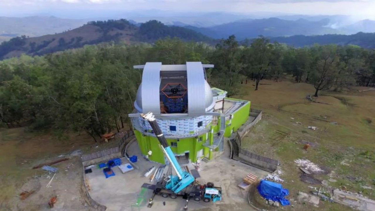 Proses konstruksi Observatorium Nasional Timau yang berlokasi di Amfoang, Kabupaten Kupang, Provinsi Nusa Tenggara Timur. (ANTARA/HO-BRIN)