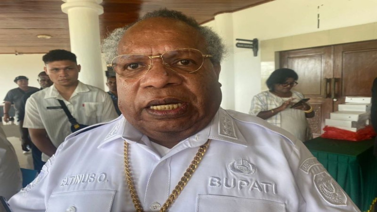 Bupati Mimika Eltinus Omaleng. (Dokumentasi Pribadi)