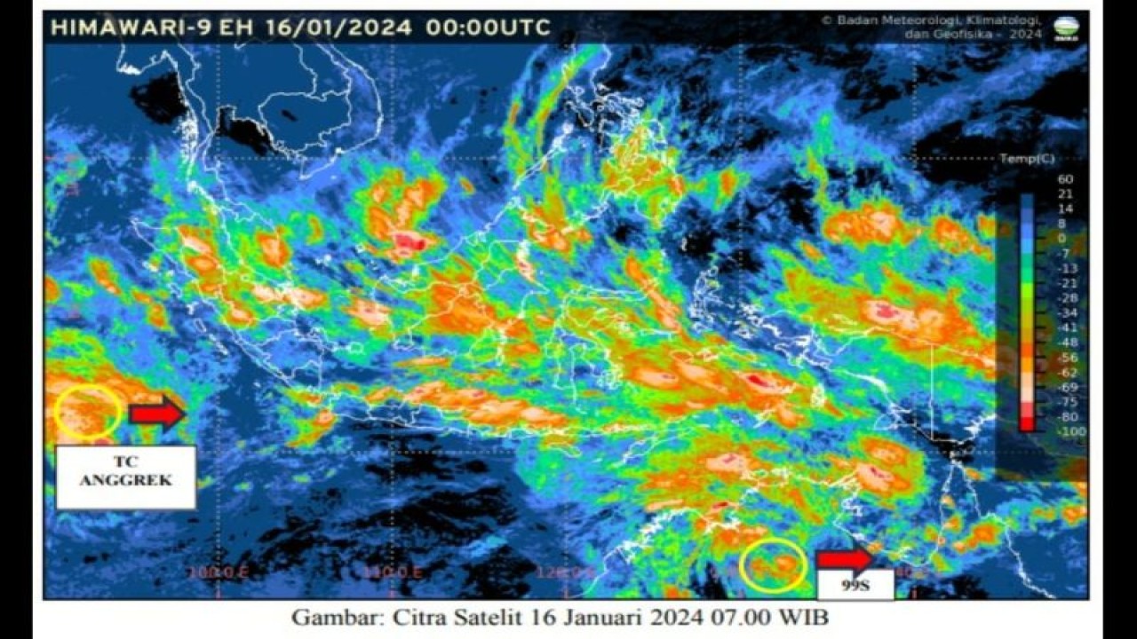 Citra satelit penampakan Siklon Tropis Anggrek dan Bibit Siklon 99S. (ANTARA/HO-BMKG)