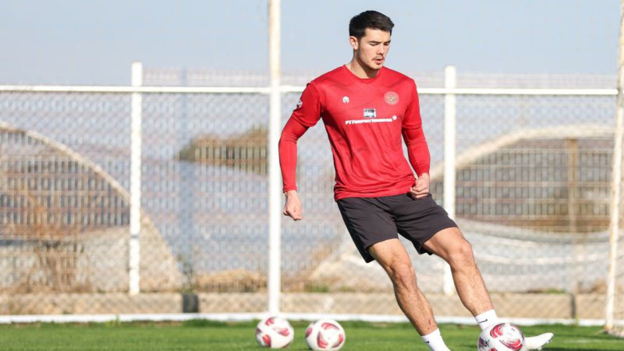 Penggawa timnas Indonesia Elkan Baggot saat mengikuti pemusatan latihan (TC) di Turki untuk Piala Asia 2023. (ANTARA/Ho/PSSI)