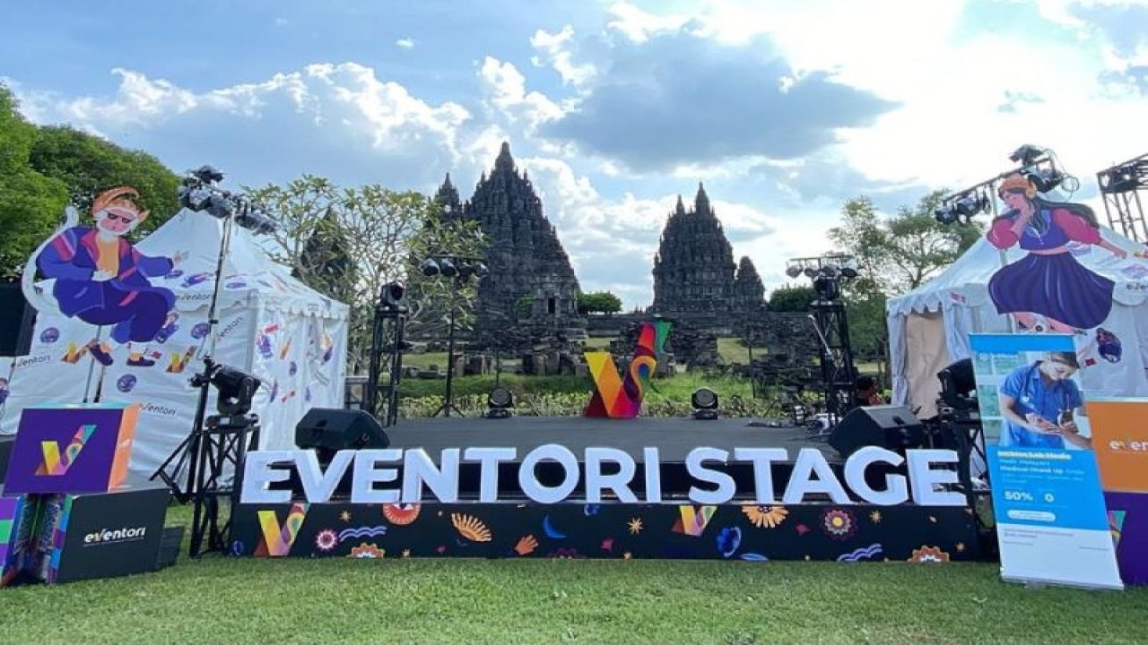 Panggung “Eventori Stage” yang disediakan Prambanan Jazz Festival untuk mendukung talenta lokal (ANTARA/HO)