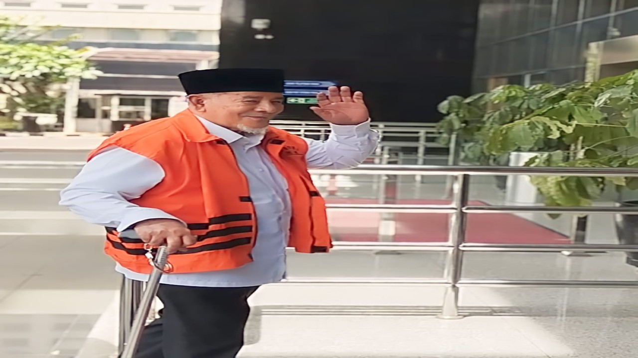 Gubernur Maluku Utara Abdul Ghani Kasubadi di Gedung Merah Putih, Jakarta Selatan,  Kamis, 25 Januari 2024,