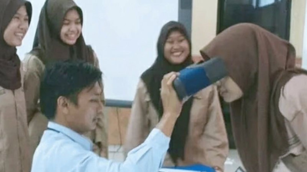 Ilustrasi - Perakaman e-KTP. (ANTARA/Risky Syukur/dok)