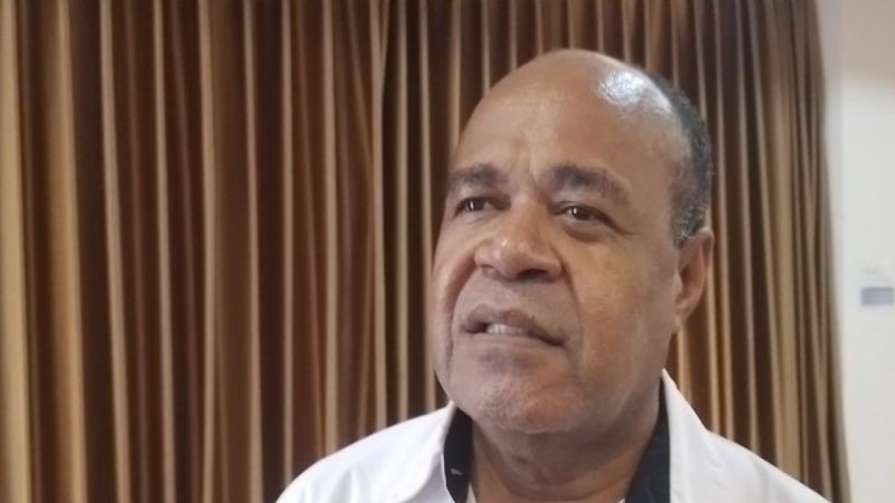 Kepala Distrik Depapre Dolat Abisay (ANTARA/Yudhi Efendi)