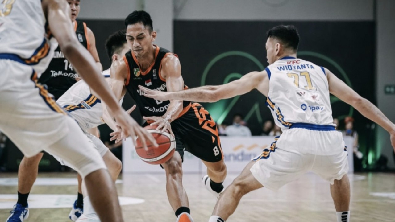 Laga Borneo Hornbills vs Satria Muda