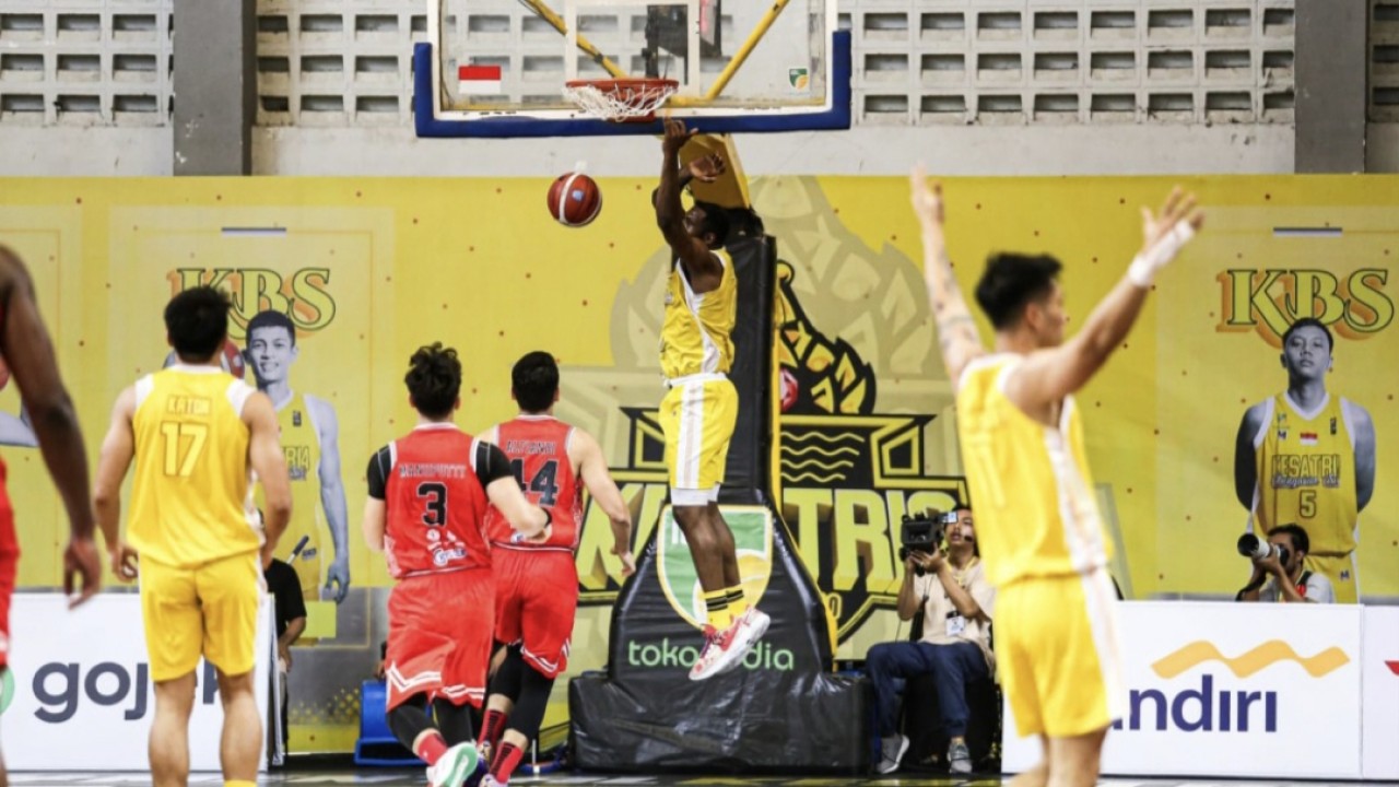 Laga Kesatria Bengawan Solo vs Rajawali Medan