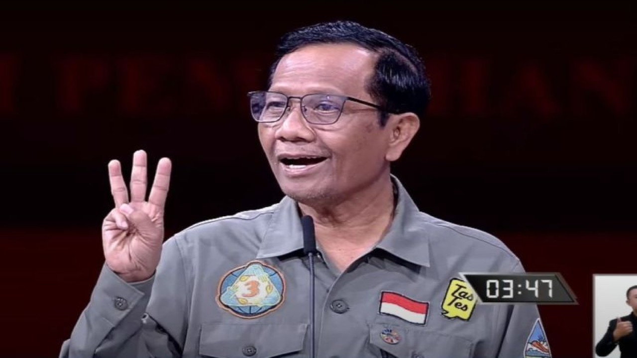Tangkapan layar - Calon wakil presiden nomor urut 3 Mahfud Md menyampaikan paparan dalam debat keempat Pilpres 2024 di Balai Sidang Jakarta (JCC), Jakarta, Minggu (21/1/2024) (ANTARA/Benardy Ferdiansyah)