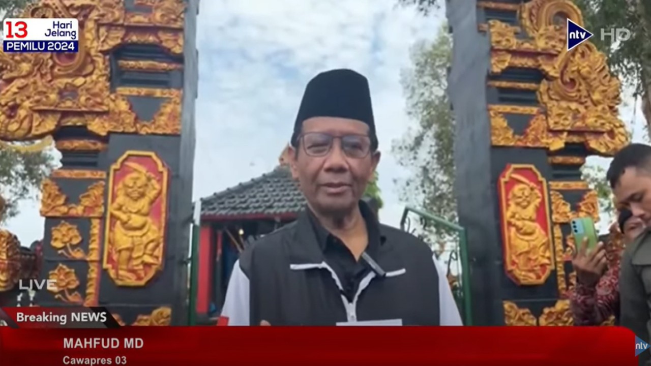 Menko Polhukam Mahfud MD mengumumkan mundur dari jabatan sebagai Menkopolhukam. (foto: screenshot breakingnews nusantara TV)