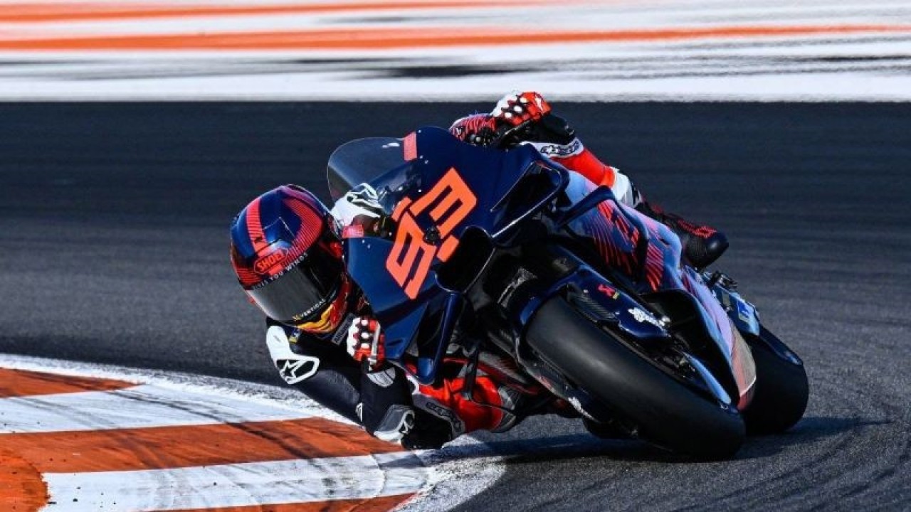 Arsip Foto - Marc Marquez saat melakoni sesi uji coba bersama Gresini Racing untuk MotoGP 2024 di Sirkuit RIcardo Tormo, Valencia, Spanyol, Selasa (28/11/2023). ANTARA/MotoGP/am.