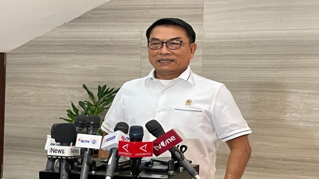 Kepala Staf Kepresidenan Moeldoko saat menyampaikan keterangan di Gedung Kantor Staf Presiden (KSP) di Jakarta, Senin (15/1/2024). ANTARA/Yashinta Difa