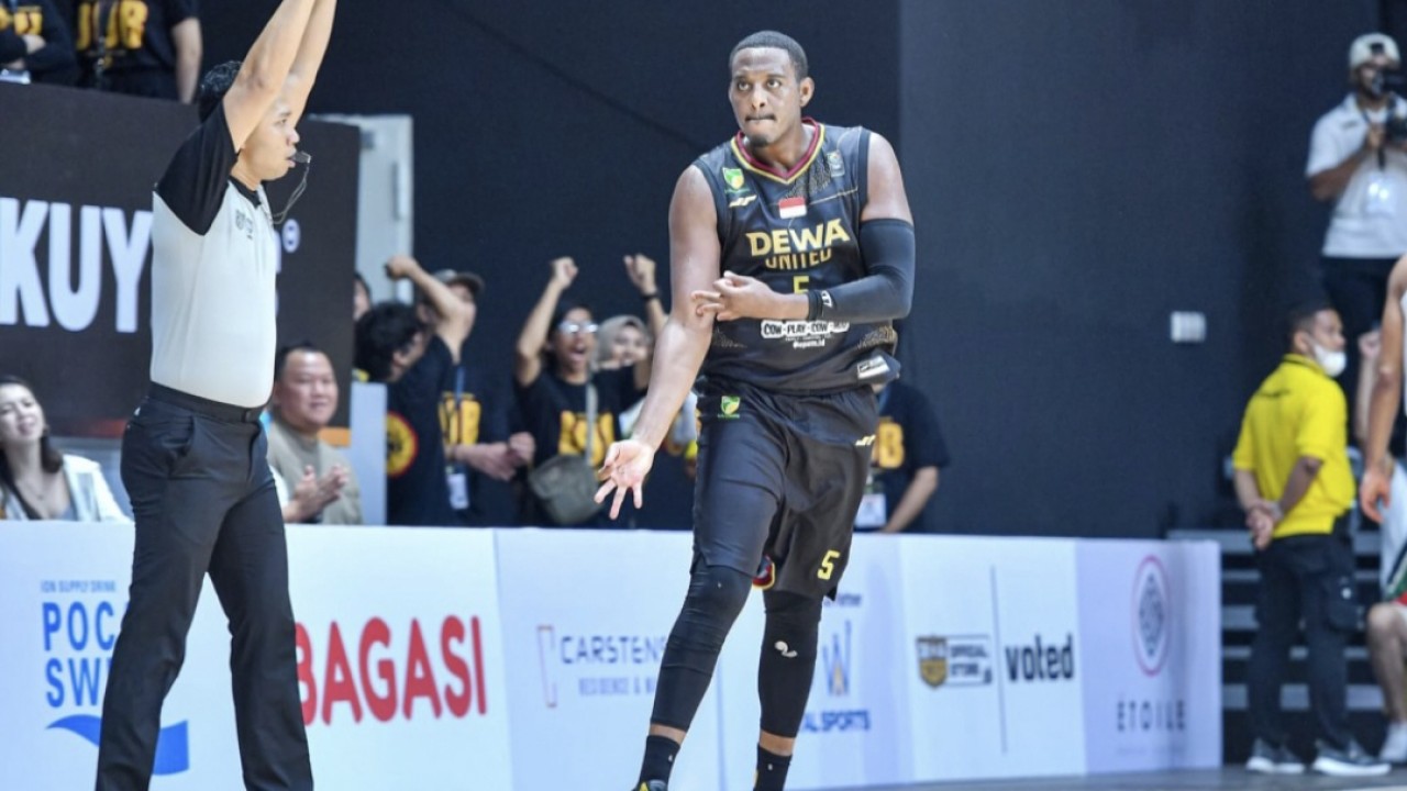 Pemain asing Dewa United, Jordan Adams