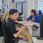 Pembuatan paspor di Kantor Imigrasi Jambi. ANTARA/Ho/Humas Imigrasi Jambi.-1705904562