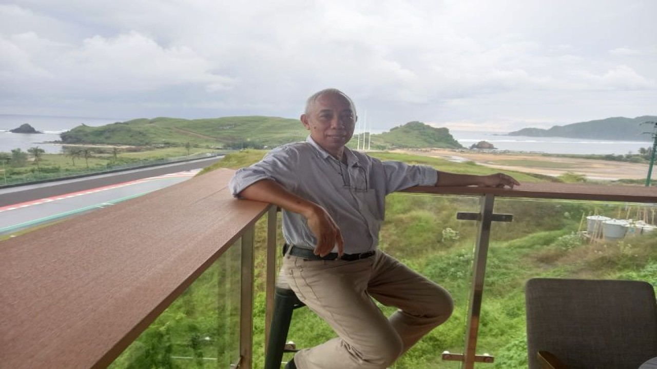 Peneliti Ahli Utama Pusat Riset Iklim dan Atmosfer BRIN Eddy Hermawan. (ANTARA/HO-Dokumen Pribadi)