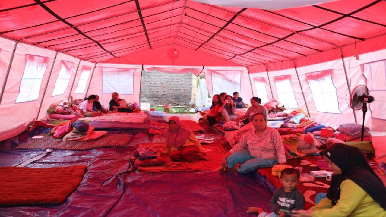 Pengungsi Gempa Sumedang, Jawa Barat. (ANTARA/HO-Kemensos)