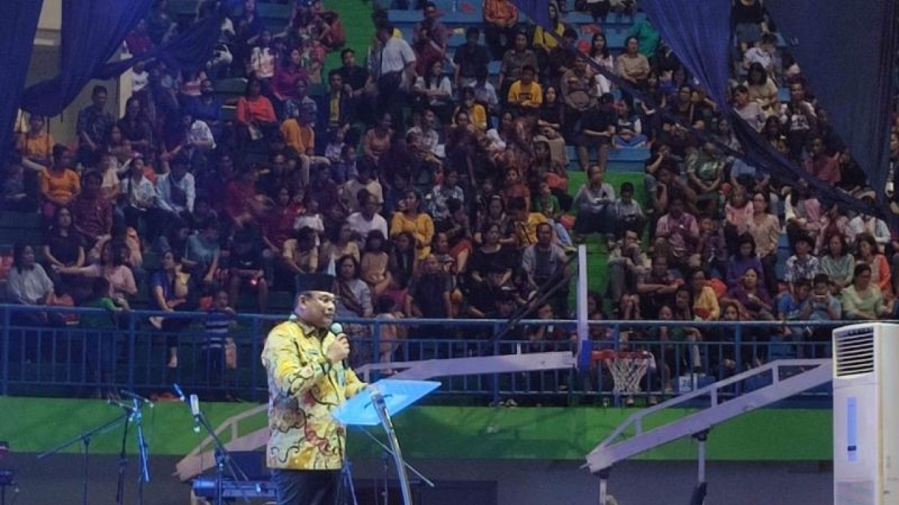 Penjabat Gubernur Kepulauan Babel Safrizal ZA saat menghadiri Perayaan Naral Oikumene di Pangkalpinang. Jumat (19/1/2024). ANTARA/HO-Mega