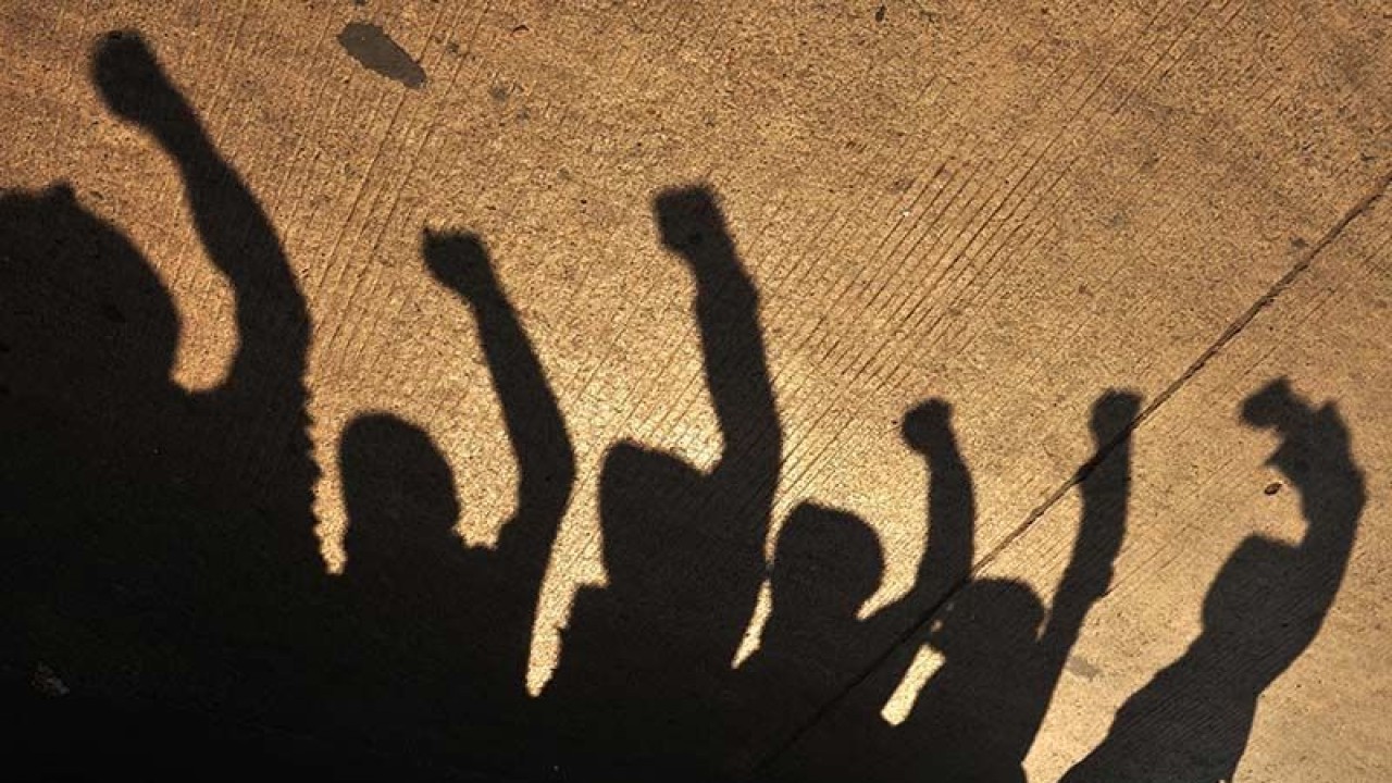 Ilustrasi - Unjuk rasa menuntut tatanan demokrasi yang lebih baik. FOTO ANTARA/Yusran Uccang/ss/ama/aa. (FOTO ANTARA/YUSRAN UCCANG)