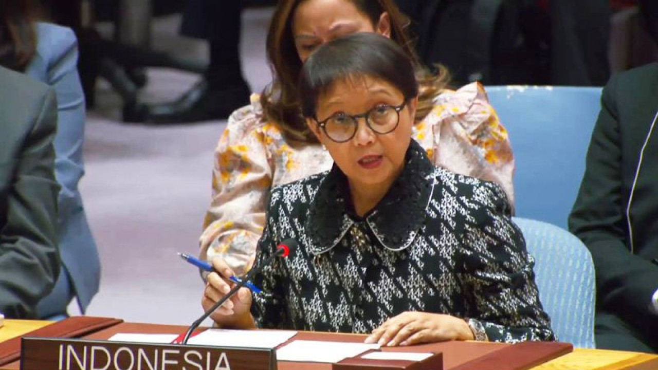Tangkapan layar - Menteri Luar Negeri Retno Marsudi menyampaikan pernyataan Indonesia dalam debat terbuka Dewan Keamanan PBB di New York, AS, pada Selasa (23/1/2024) waktu setempat. ANTARA/Yashinta Difa/aa.