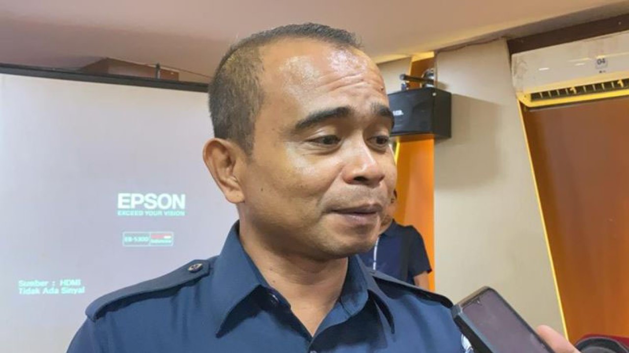 Ketua Bawaslu Kota Kendari Sahinuddin. (Antara/La Ode Muh Deden Saputra)