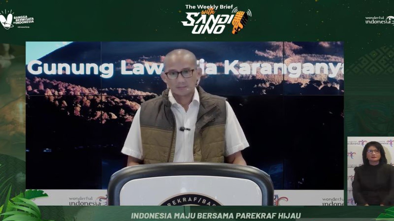 Menteri Pariwisata dan Ekonomi Kreatif, Sandiaga Salahuddin Uno saat acara The Weekly Brief with Sandi Uno di Jakarta pada Senin (15/01/2023). (ANTARA/Farhan Arda Nugraha)