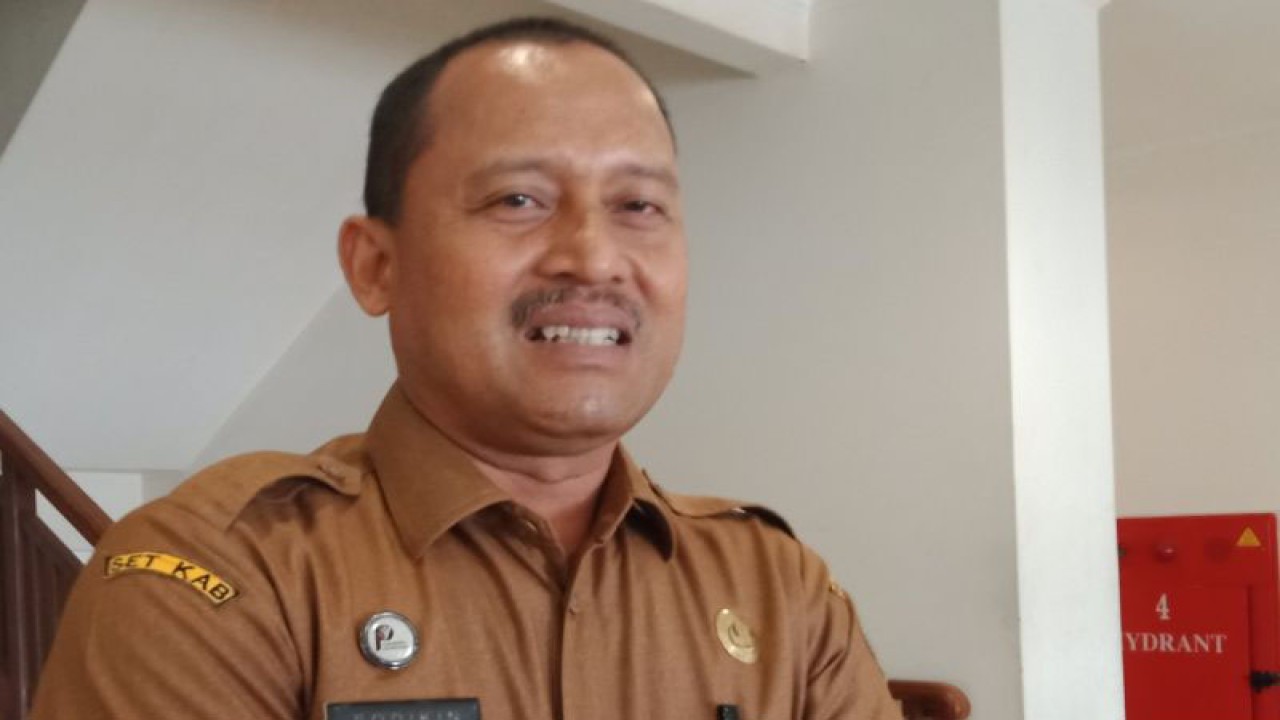 Asisten I Bagian Pemerintahan dan Kesejahteraan Rakyat Sekretariat Daerah Pemerintah Kabupaten Penajam Paser Utara Sodikin. ANTARA/Nyaman Bagus Purwaniawan