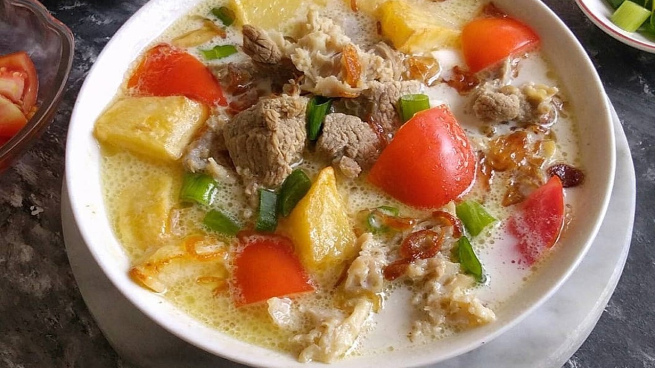 Soto Betawi (hipwee.com)