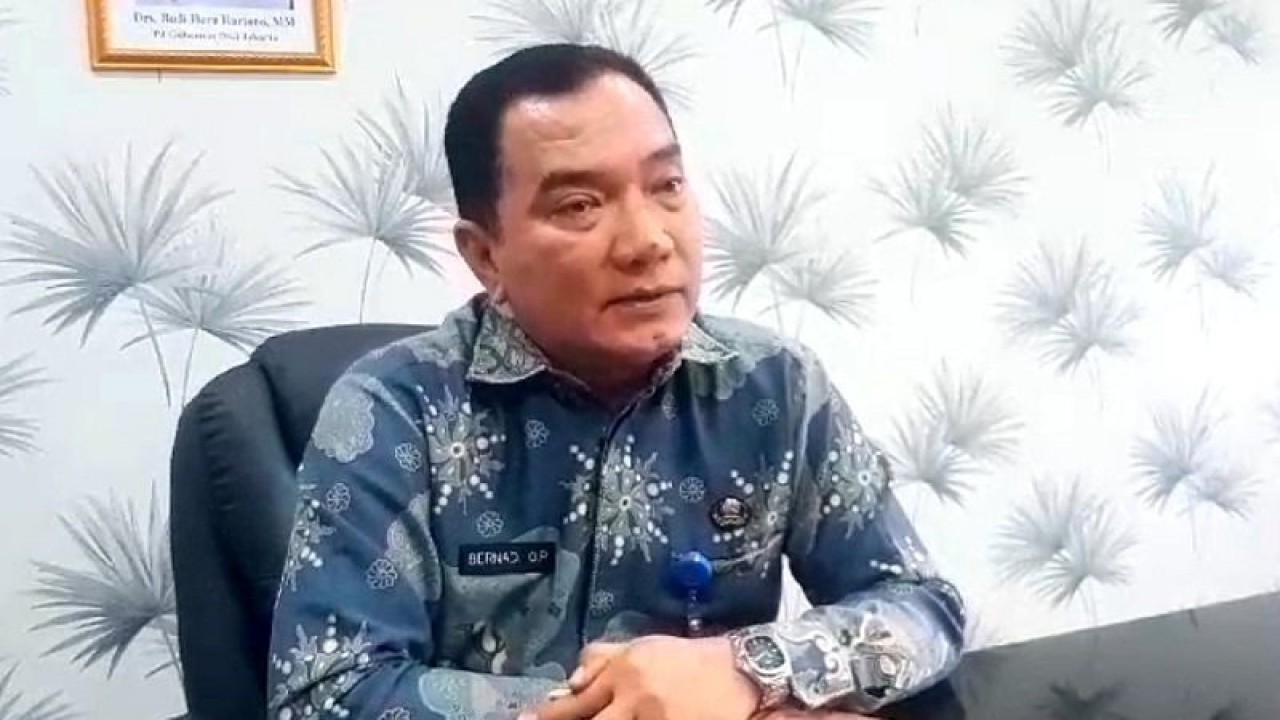 Kepala Suku Dinas Perhubungan Jakarta Selatan (Sudinhub Jaksel) Bernad Octavianus memberikan keterangan pers di Jakarta, Kamis (4/1/2024). ANTARA/Bayu Pratama S.