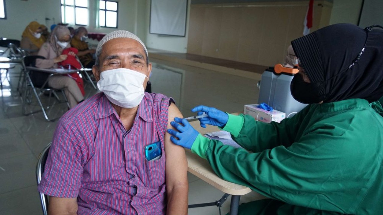 Vaksinasi booster itu untuk mempertahankan kekebalan tubuh dari potensi penyakit Covid-19. (Istimewa/jogjakota.go.id)