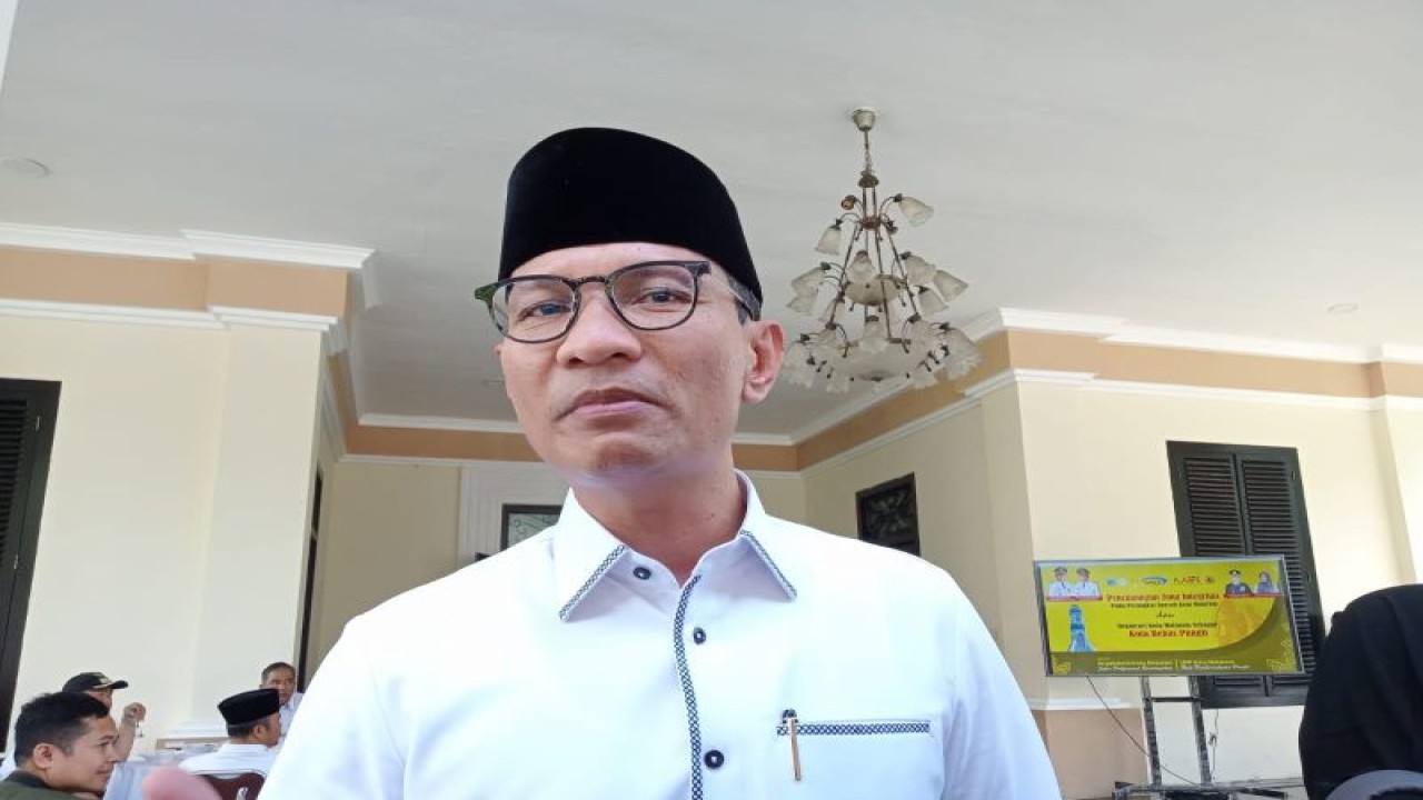 Wali Kota Mataram H Mohan Roliskana. (ANTARA/Nirkomala)