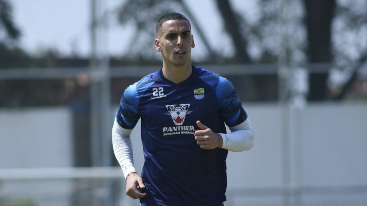 Bek Persib Bandung Alberto Rodriguez