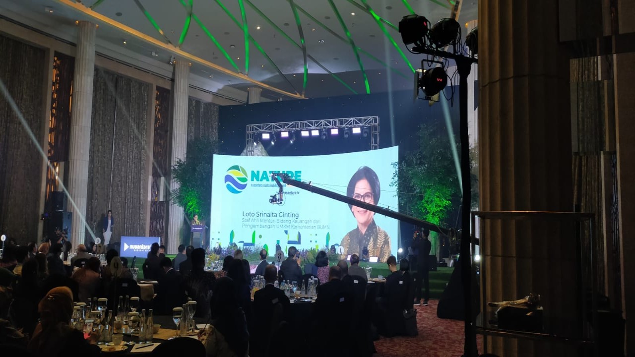 Staf Ahli Menteri Keuangan dan Pengembangan UMKM Kementerian BUMN, Loto Srinaita Ginting saat memberikan Opening Speech pada forum diskusi bertajuk Nature Nusantara Sustainibility tren forum 2024 yang digelar NusantaraTV di Bali Room Hotel Kempinski Jakarta, Rabu (28/2/2024).