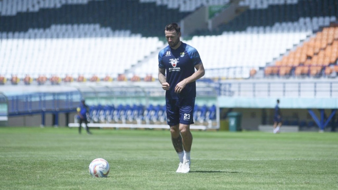 Gelandang Persib Bandung Marc Klok