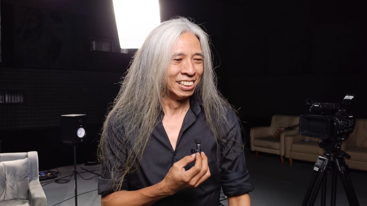 Gitaris grup band NAIF, Fajar Endra Taruna Mangkudisastro (Jarwo). (Foto: Dok/Nusantara TV)