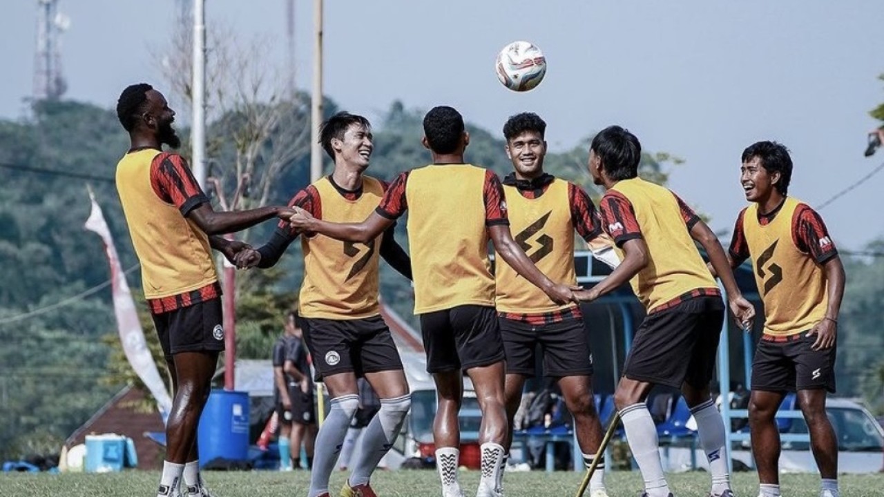 Latihan skuad Arema FC/ Foto : Ist