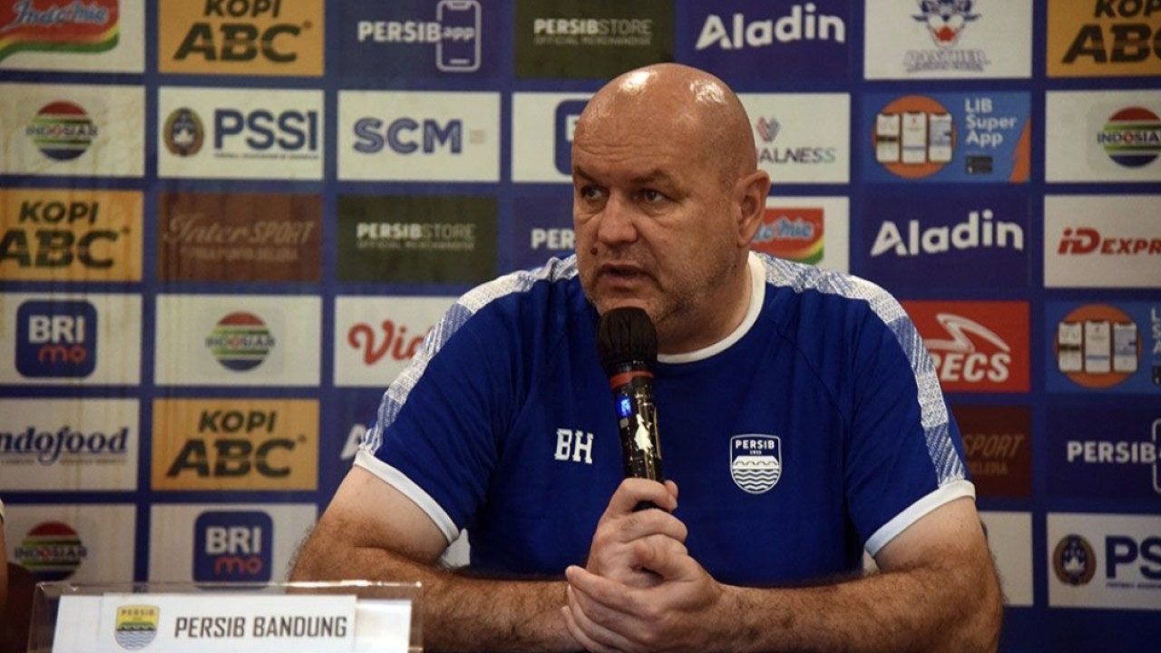 Pelatih Persib Bojan Hodak