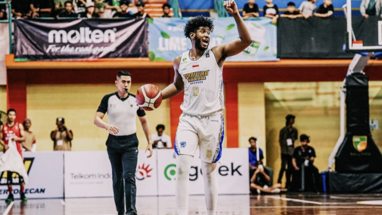 Pemain Prawira Bandung, Christian James