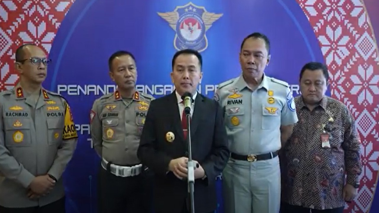 Kepala Korps Lalu Lintas (Kakorlantas) Polri Irjen Pol Aan Suhanan bersama PJ Gubernur Sumsel Agus Fatoni dan Direktur Utama PT Jasa Raharja Rivan Achmad Purwantono menghadiri Rapat Koordinasi Tim Pembina Samsat Nasional, di hotel Arista, Palembang, Sumatera Selatan/ist