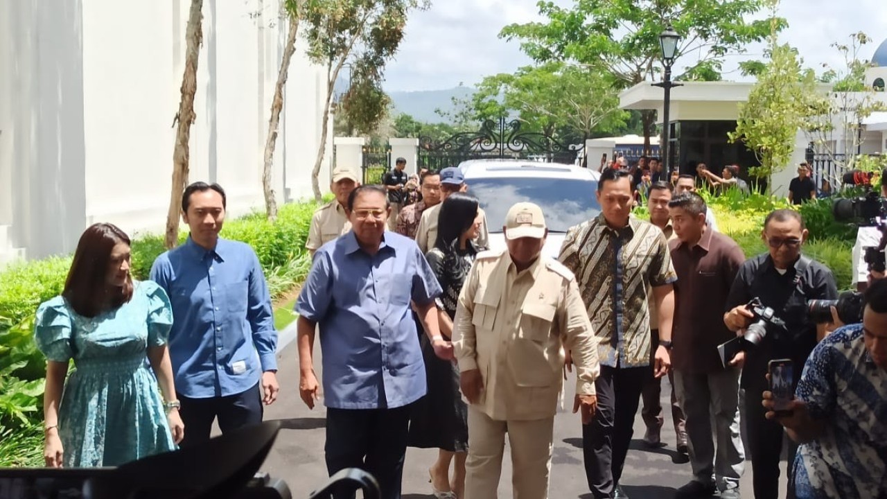 Capres sekaligus Menhan Prabowo Subianto menyambangi kediaman SBY di Pacitan, Jawa Timur/ist
