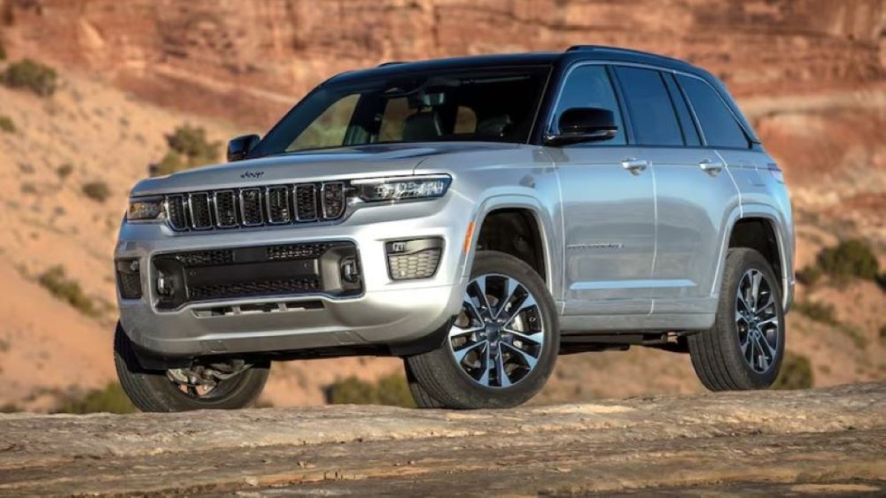 Grand Cherokee produksi 2023 menjadi salah satu mobil yang terkena dampak recall.  (Foto: Istimewa)