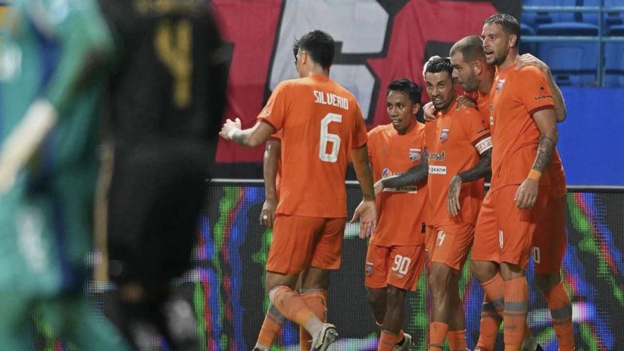 Selebrasi skuad Borneo FC