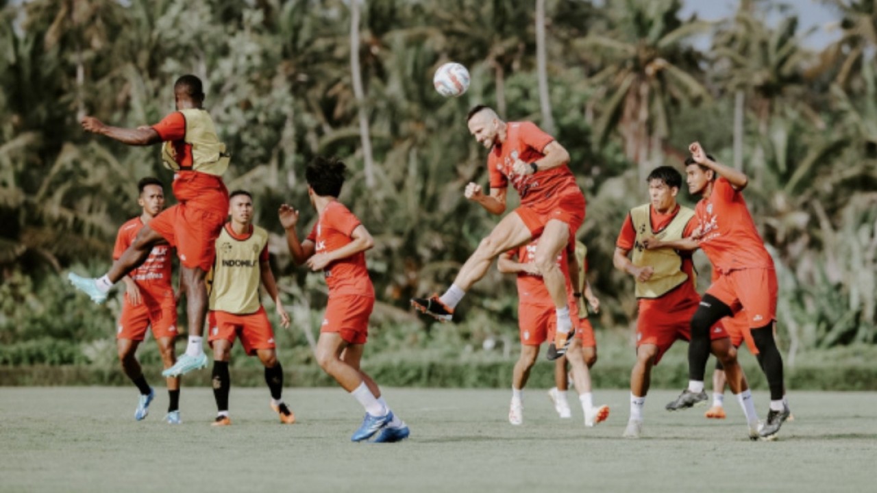 Skuad Bali United jalani latihan jelang menghadapi laga lanjutan Liga 1