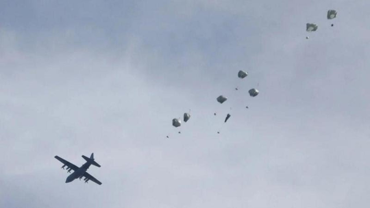 Bantuan kemanusiaan ke warga Gaza, Palestina. (Reuters)