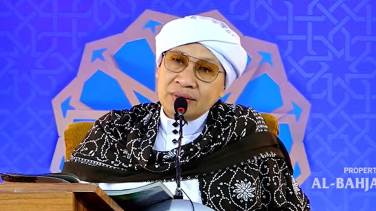 Buya Yahya (YouTube Al-bahjah tv