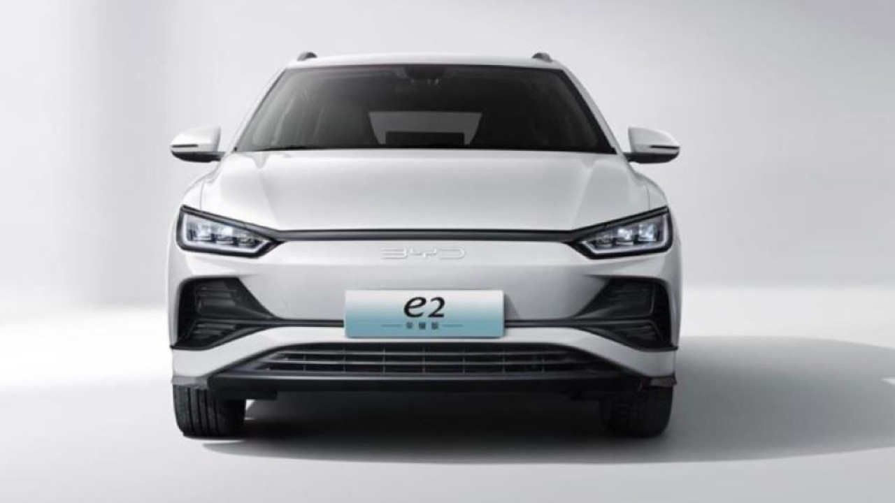 Mobil listrik BYD e2 Glory Edition. (Foto: Gizmochina)