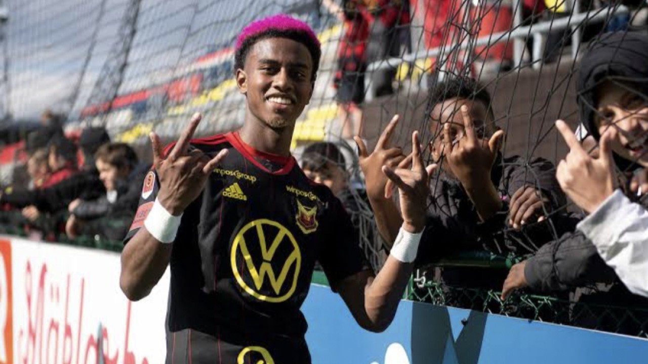 Chovanie Amatkarijo pemain sepak bola yang memiliki darah keturunan Indonesia dari Jawa