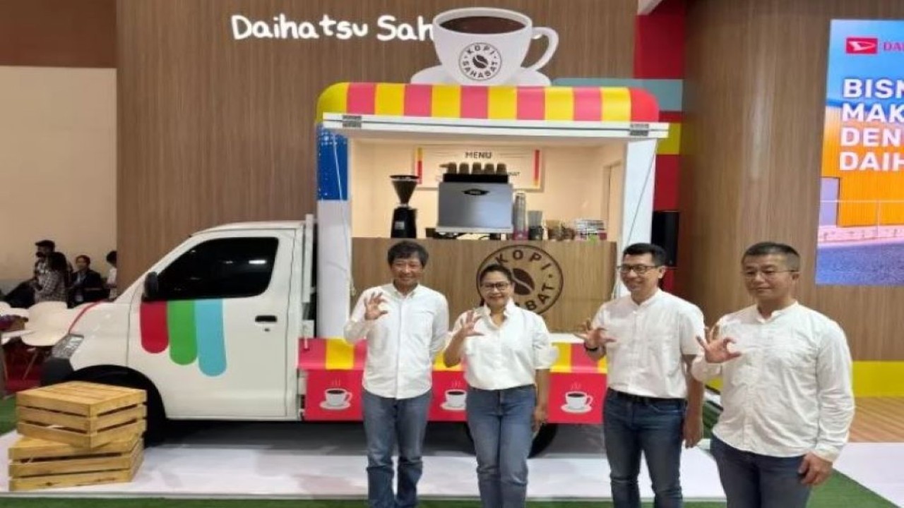 PT Astra Daihatsu Motor menghadirkan tiga unggulan Daihatsu GranMax. Yakni versi pickup, minivan, serta blindvan pada pameran GIICOMVEC 2024, di JCC, Kompleks GBK, Jakarta Pusat, pada 7-10 Maret 2024. (Foto: Istimewa)