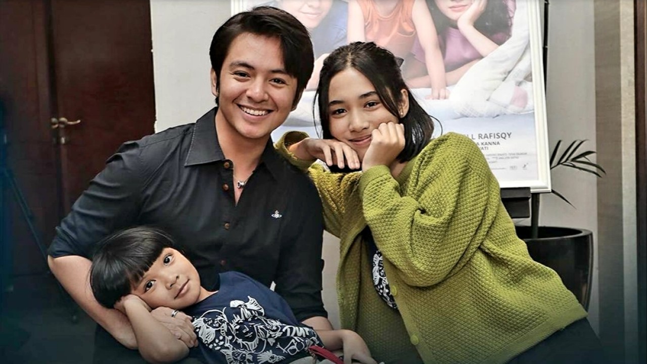 Angga Yunanda, Aisha Nurra Datau dan Farrell Rafisqy, pemeran utama film Dua Hati Biru/Instagram