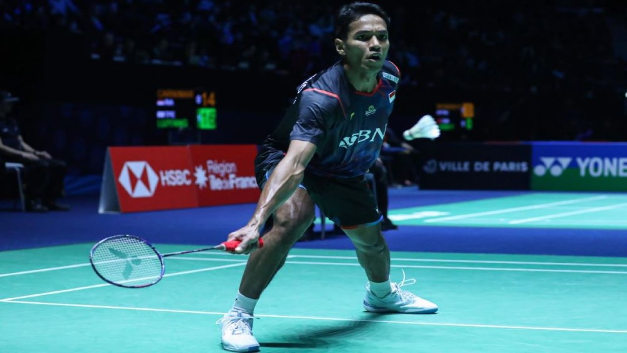 Pebulu tangkis tunggal putra Indonesia Chico Aura Dwi Wardoyo sukses melumpuhkan unggulan keenam asal Jepang Kodai Naraoka di babak pertama French Open 2024. (Foto: Humas PBSI)