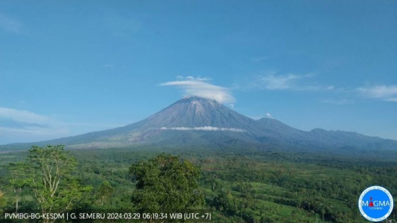 Badan Geologi meminta masyarakat sekitar Gunung Semeru mewaspadai awan panas dan aliran lahar. (Foto: PVMBG-BG-Kementerian ESDM)