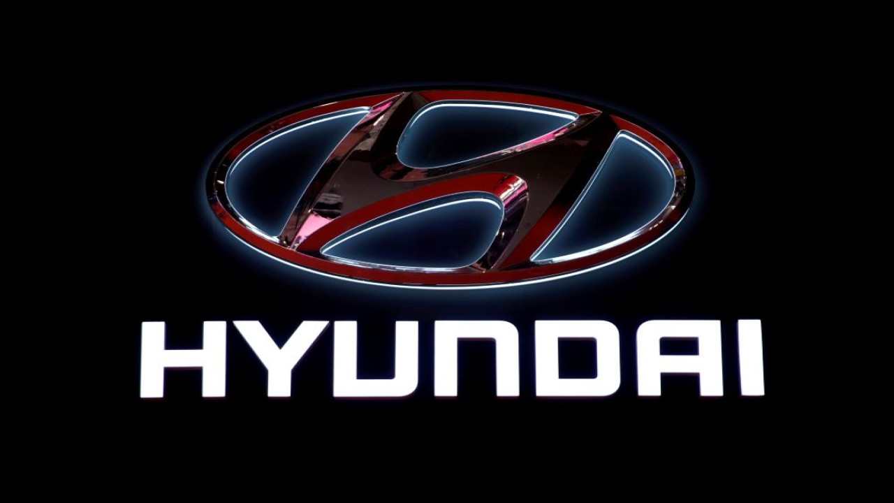 Logo Hyundai Motor ditampilkan pada pameran otomotif di Shanghai, China, 17 April 2019. (Foto: Aly Song/Reuters)
