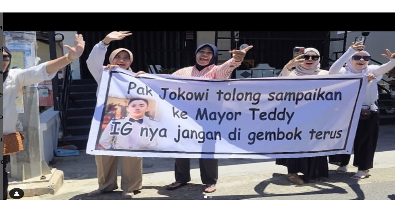 Emak-emak ngadu ke Jokowi gegara IG Mayor Teddy digembok